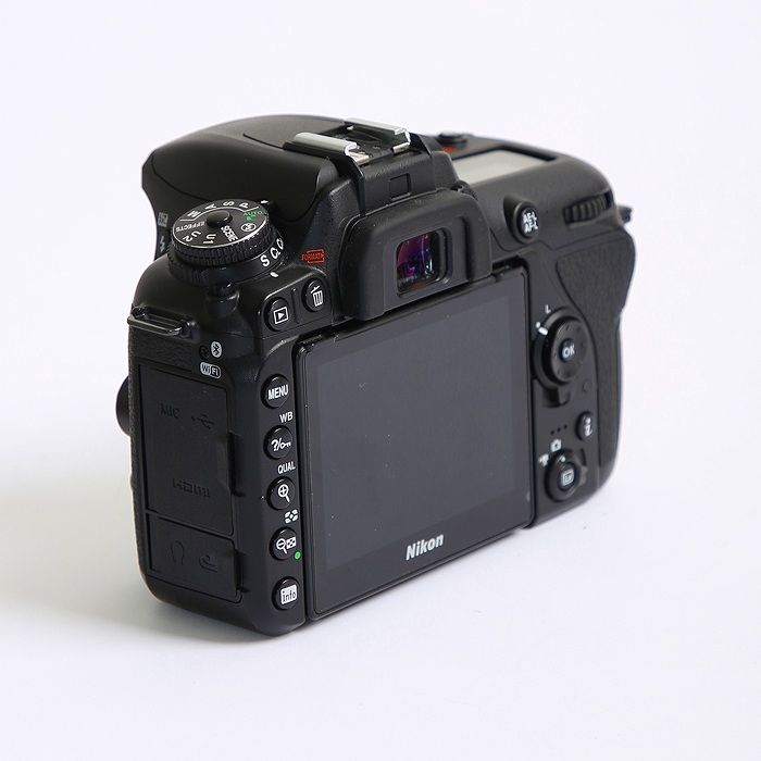 ニコン Nikon D 7500 ボデイ