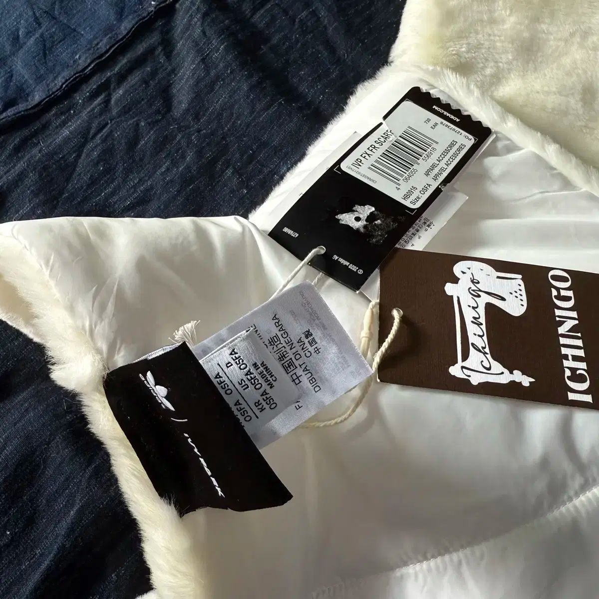 公式 アディダス x アイビーパーク リーミテッド 人造ファー スカーフ