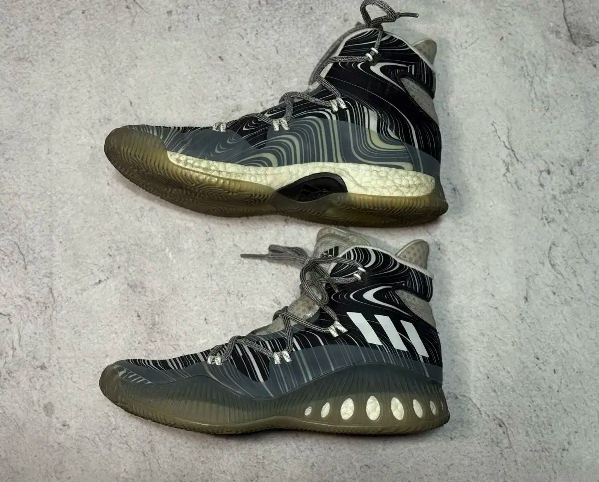 アディダス クレイジー FLO 275 mm バスケシューズ