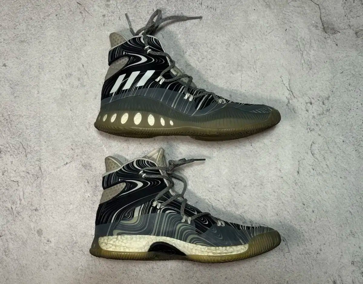 アディダス クレイジー FLO 275 mm バスケシューズ