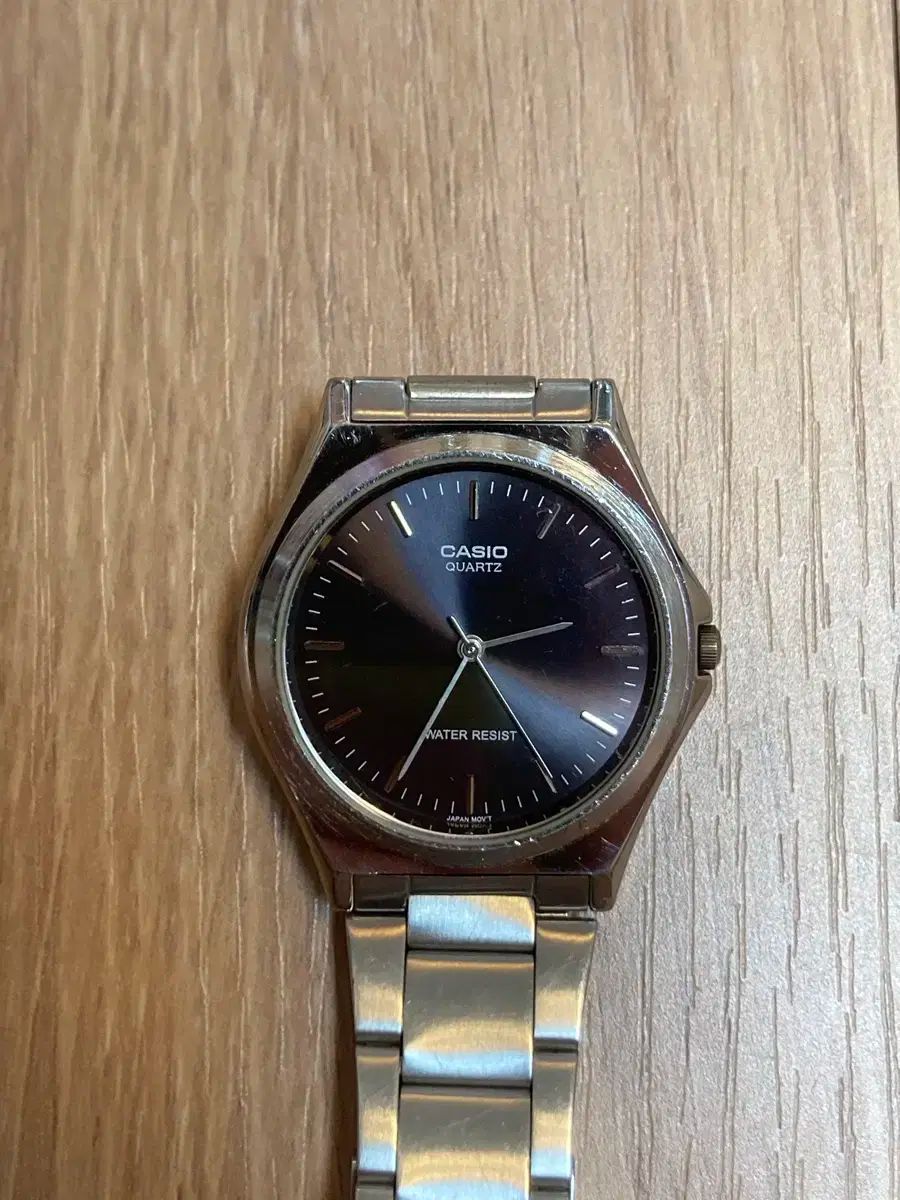 なヴィンテージ CASIO カシオ MTP-1130 DARK ロジウム スイープセコンド