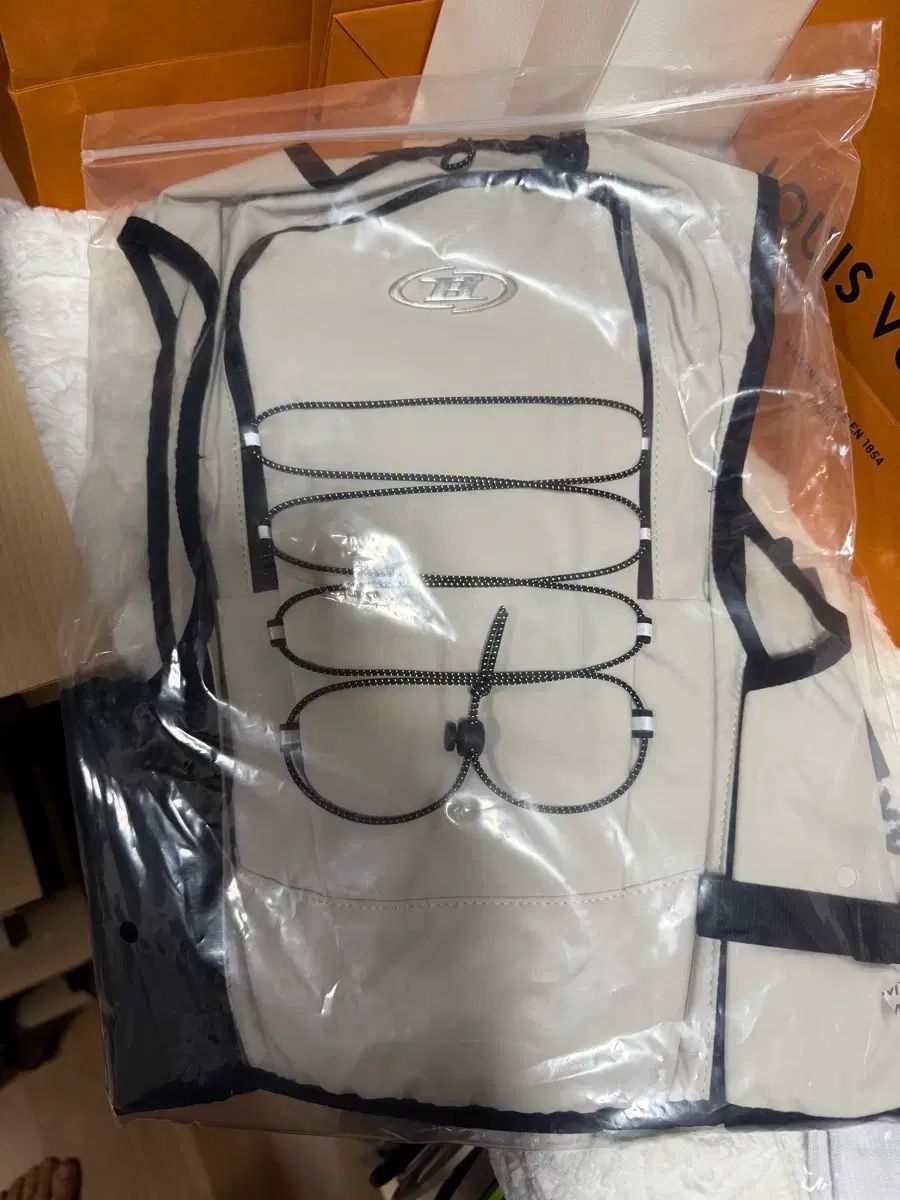 BORN TO WIN ランニングベスト