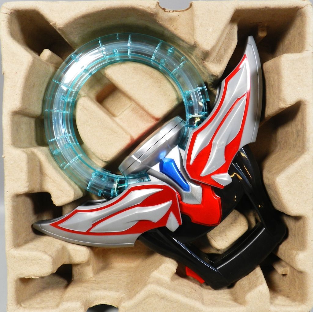 ウルトラマンオーブ』の「ウルトラフュージョンカード」全43種が劇中