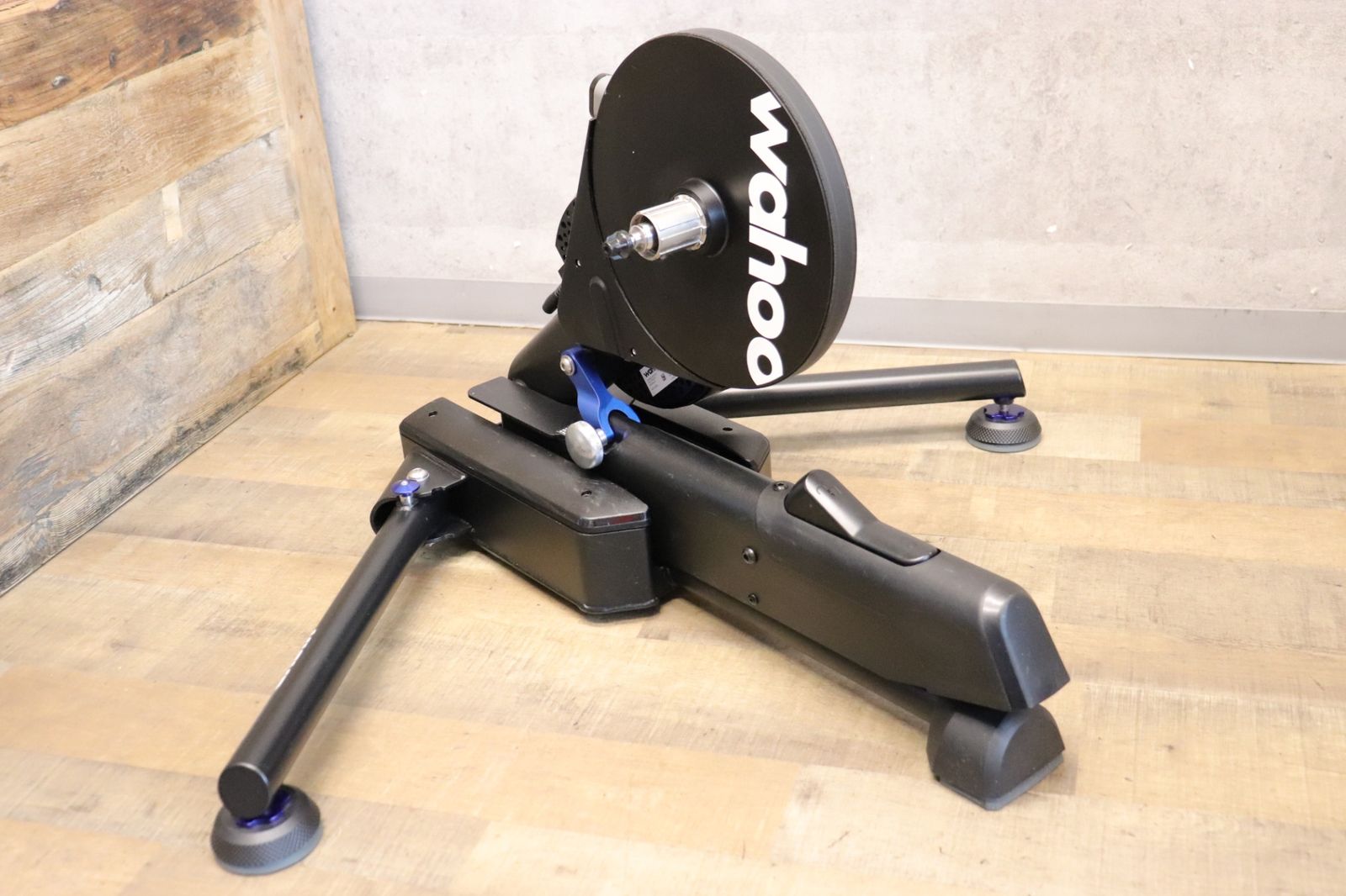 店頭お渡し ワフー WAHOO キッカー ムーブ KICKR MOVE スマートトレーナー ダイレクトドライブ ローラー台