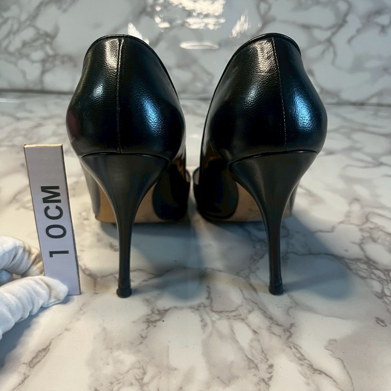 マノロブラニク MANOLO BLAHNIK ブラック レザーパンプス 36.5 10cm