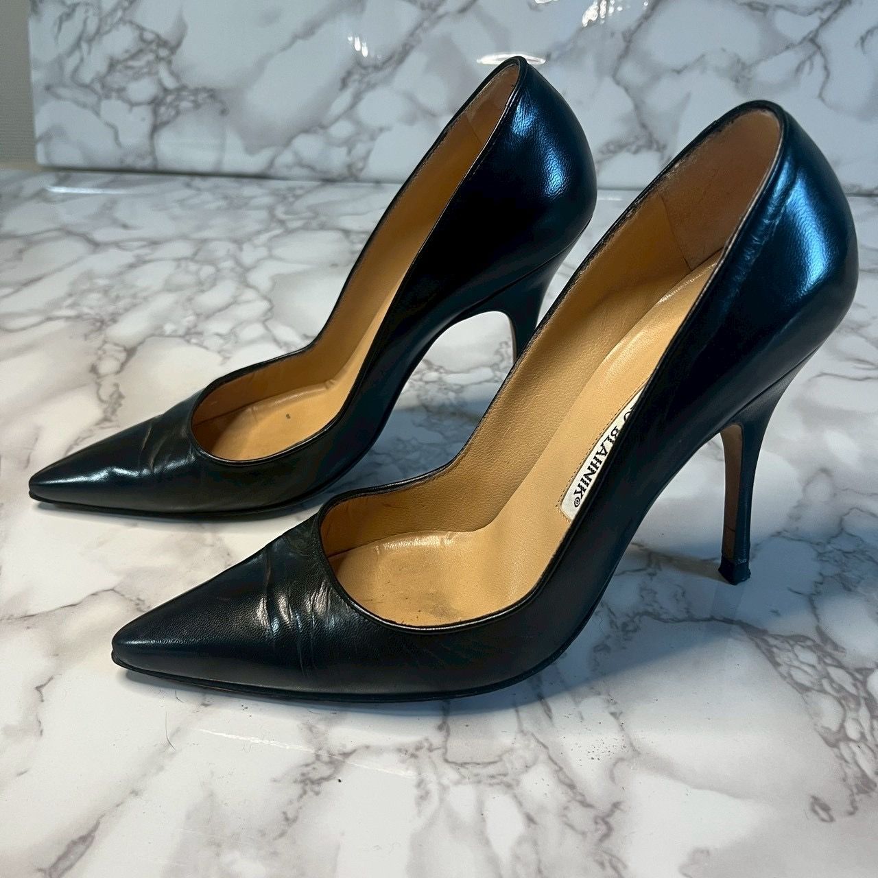 マノロブラニク MANOLO BLAHNIK ブラック レザーパンプス 36.5 10cm