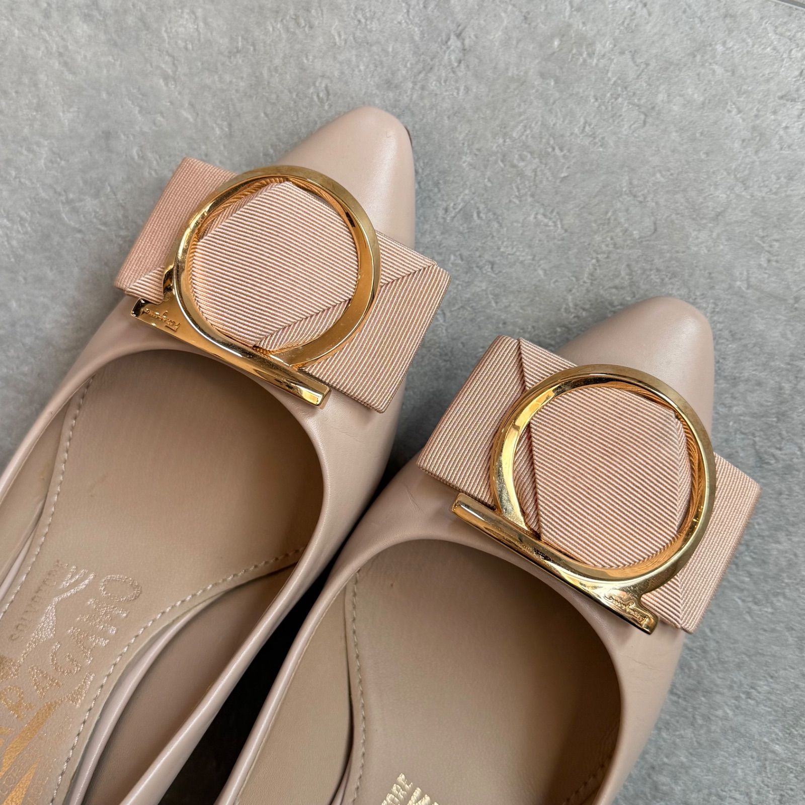 美品 SalvatoreFerragamo サルヴァトーレフェラガモ ガンチーニ