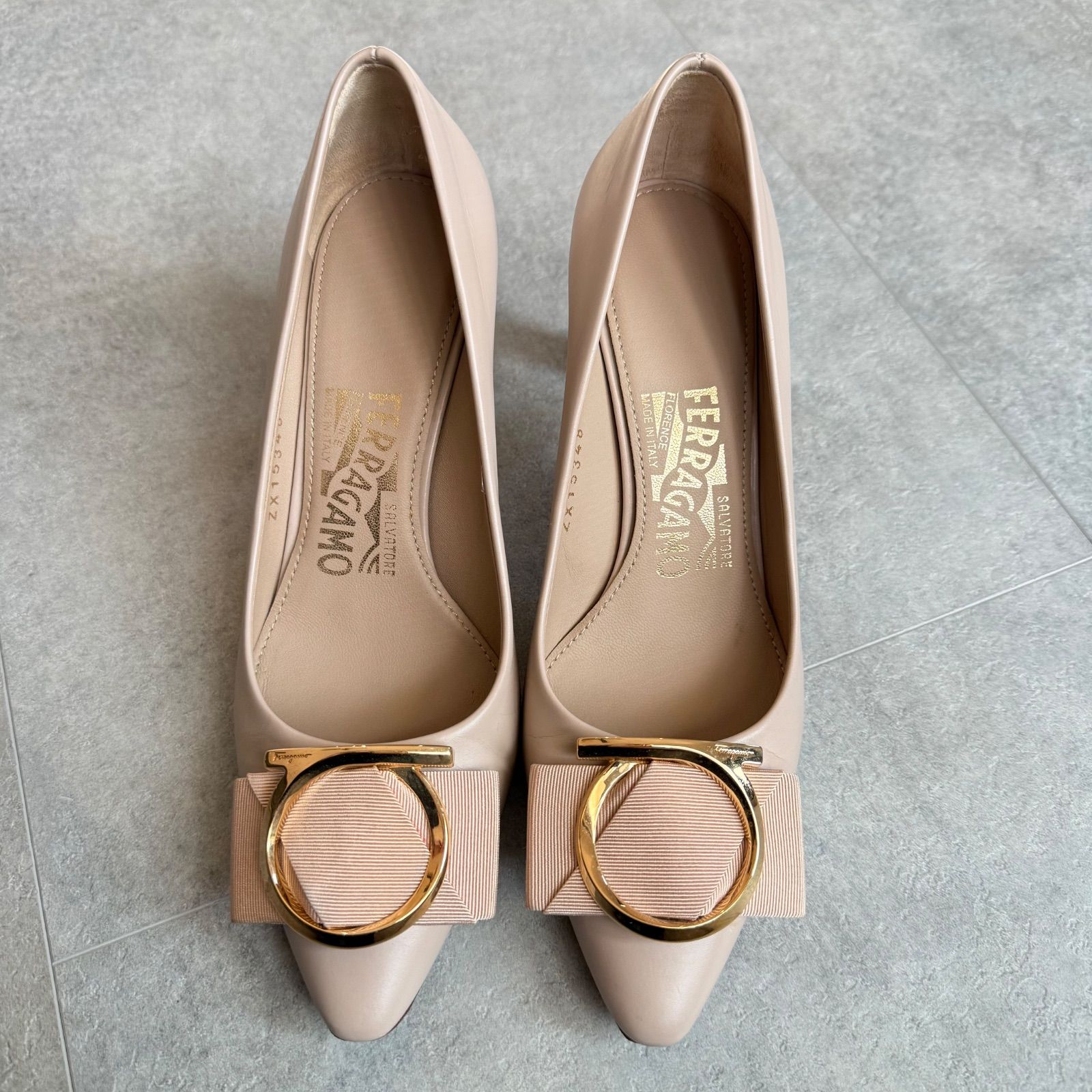 美品 SalvatoreFerragamo サルヴァトーレフェラガモ ガンチーニ