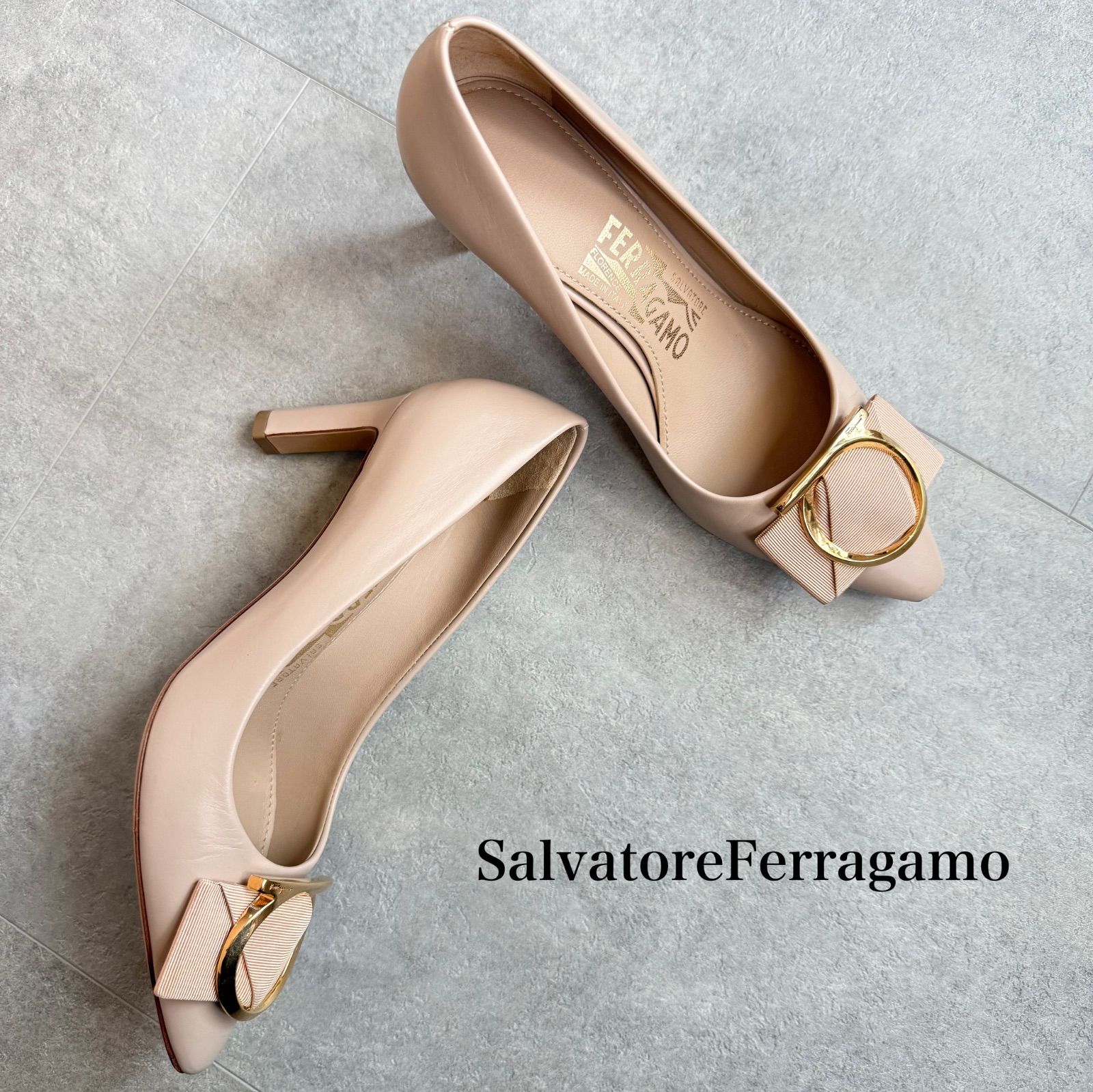 美品　salvatore ferragamo パンプス　ガンチーニ　キルト　金 美品 SalvatoreFerragamo サルヴァトーレフェラガモ ガンチーニ