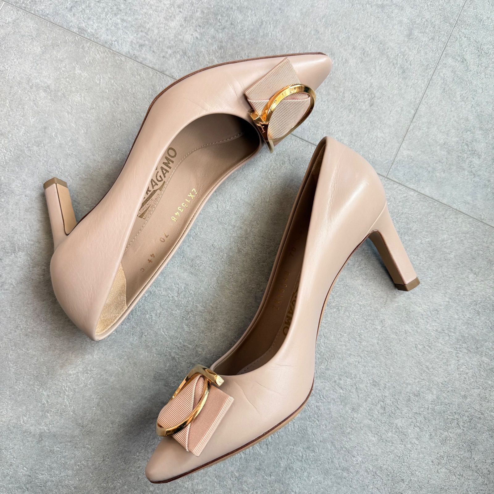 新品　フェラガモ ガンチーニ金具　ローファー　パンプス　美品 美品 SalvatoreFerragamo サルヴァトーレフェラガモ ガンチーニ