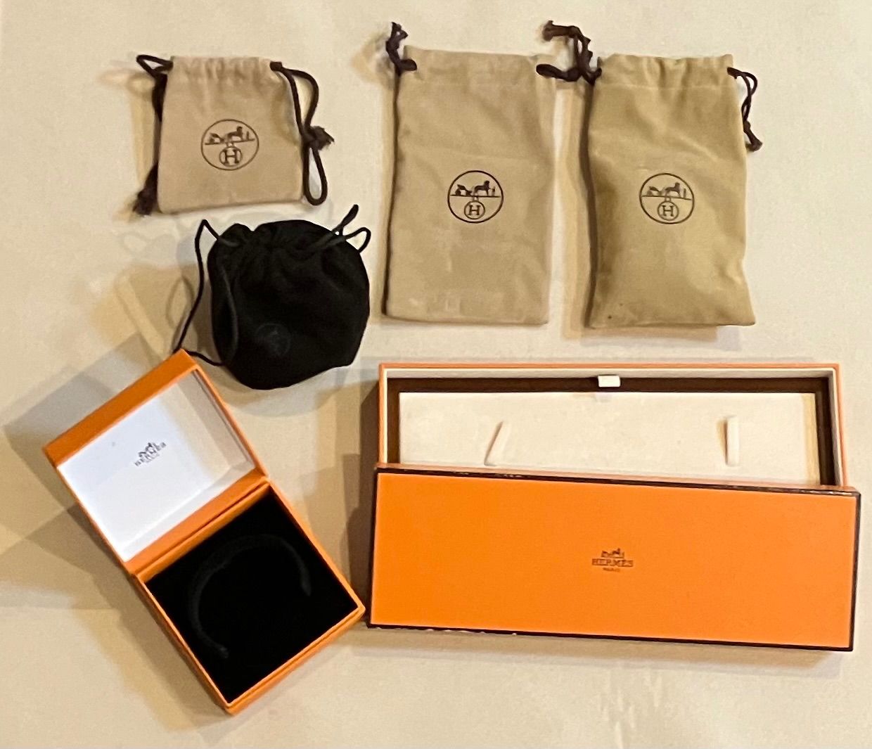 【Hermes】ノベルティ、空箱、保存袋セット エルメス HERMES 空箱 ケース 巾着袋 6点セット - メルカリ