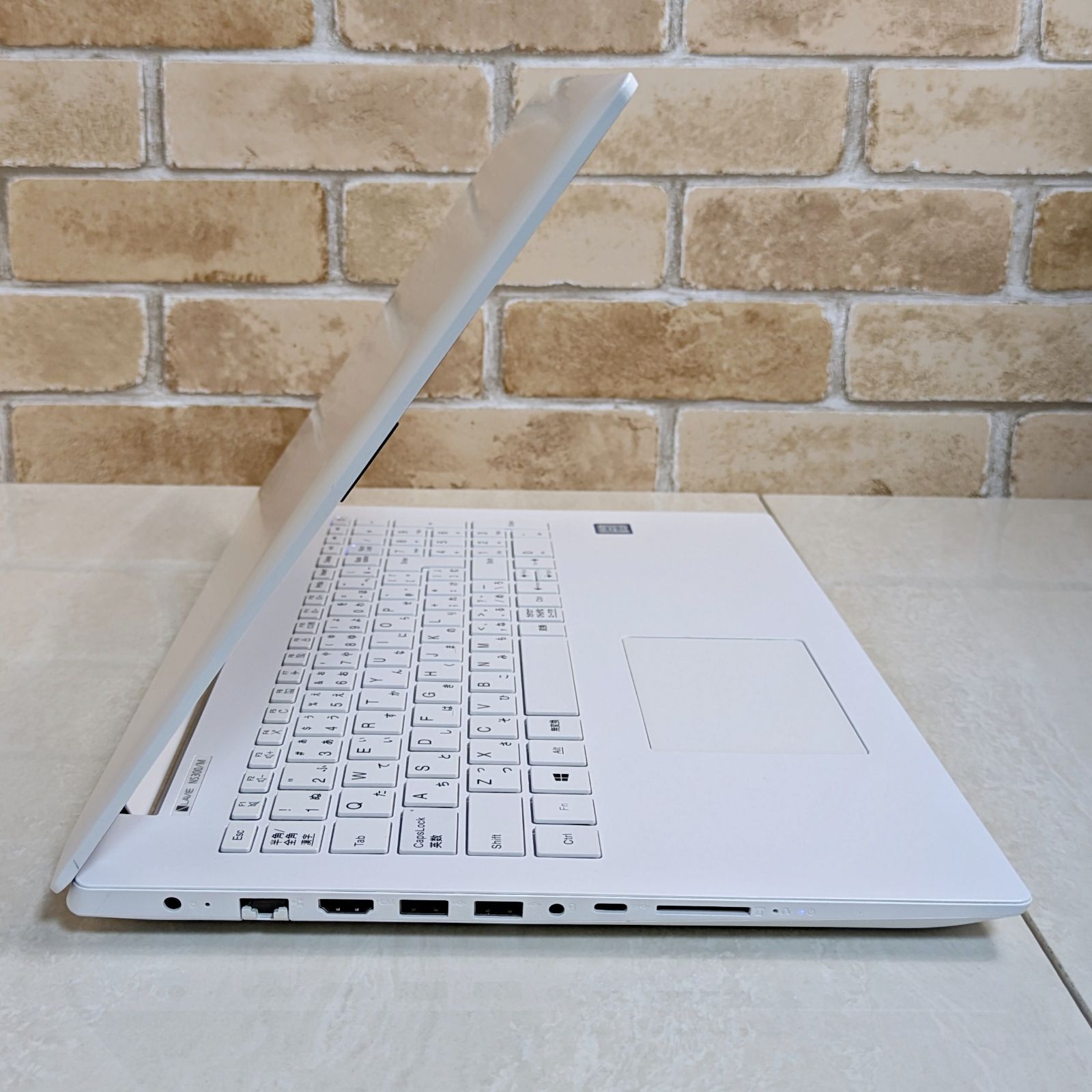 2019年モデル！オフィス付き Office2021☆SSD☆高性能i3第七世代