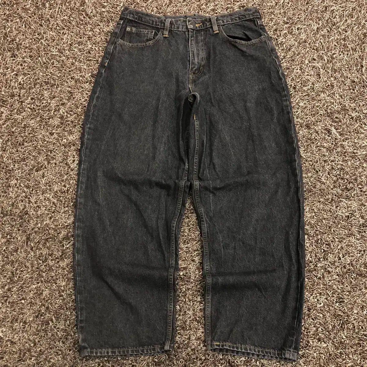 32 リーバイス スーパー バギー ブラックジーン デニム パンツ - メルカリ