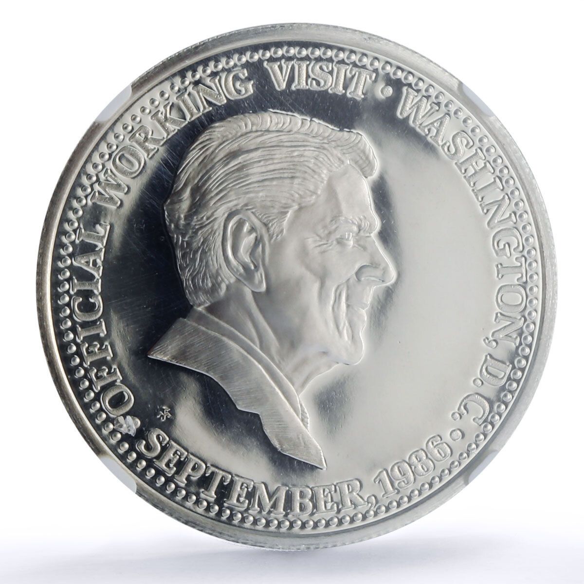 フィリピン 25 ペソ レーガン・アキノ 訪問 政治 PF69 NGC 銀貨 1986