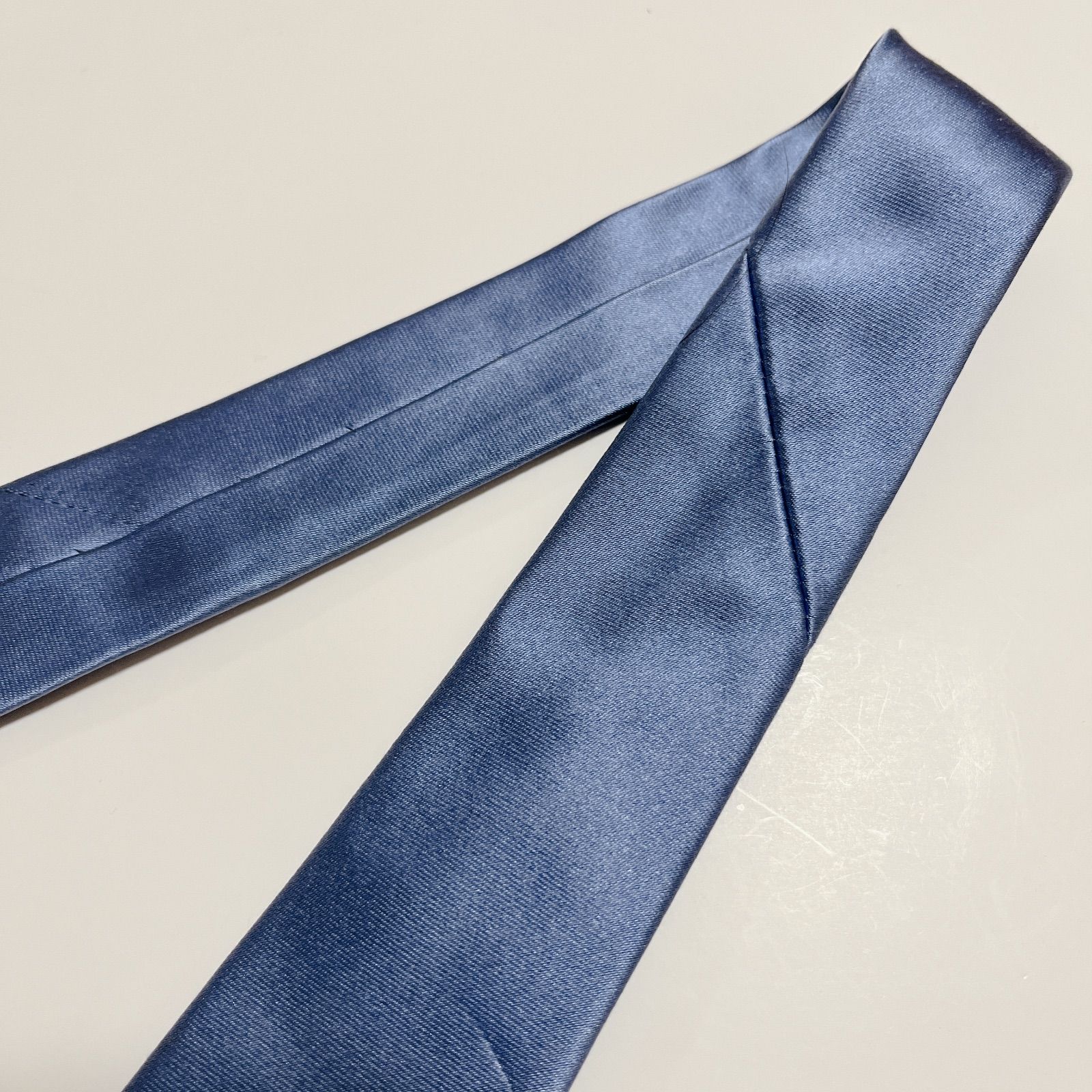 美品 トゥモローランド ネクタイ ハイブランド ソリッドタイ 無地 光沢