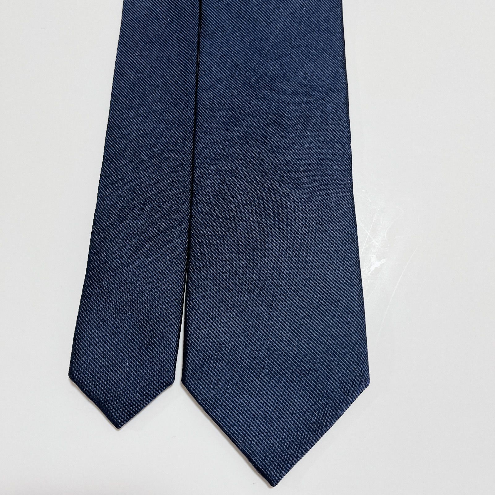 美品 ビームスエフ ネクタイ ハイブランド ソリッドタイ 無地 光沢