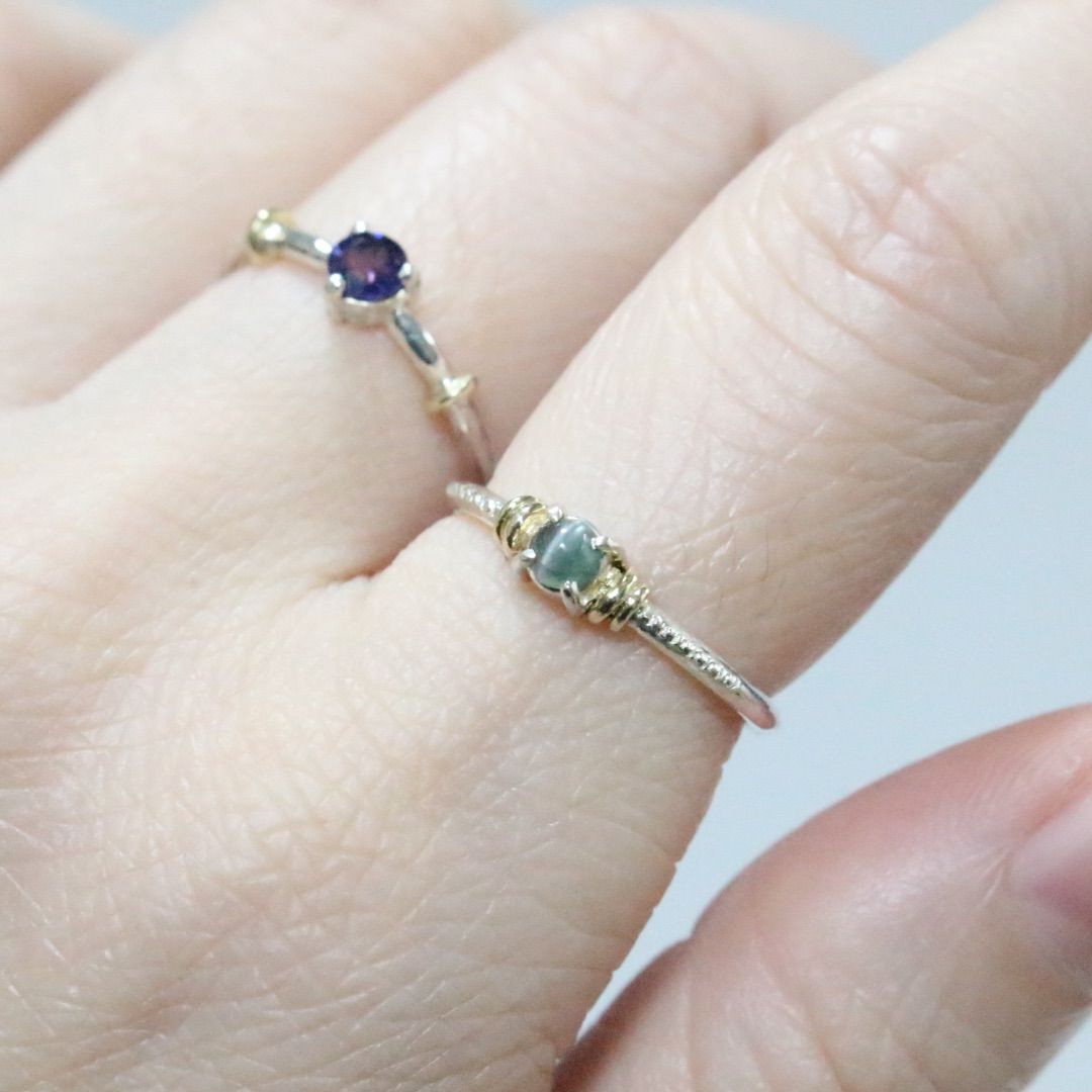 アレキサンドライトキャッツアイのK10YG小ワッカWミル打ちシルバー