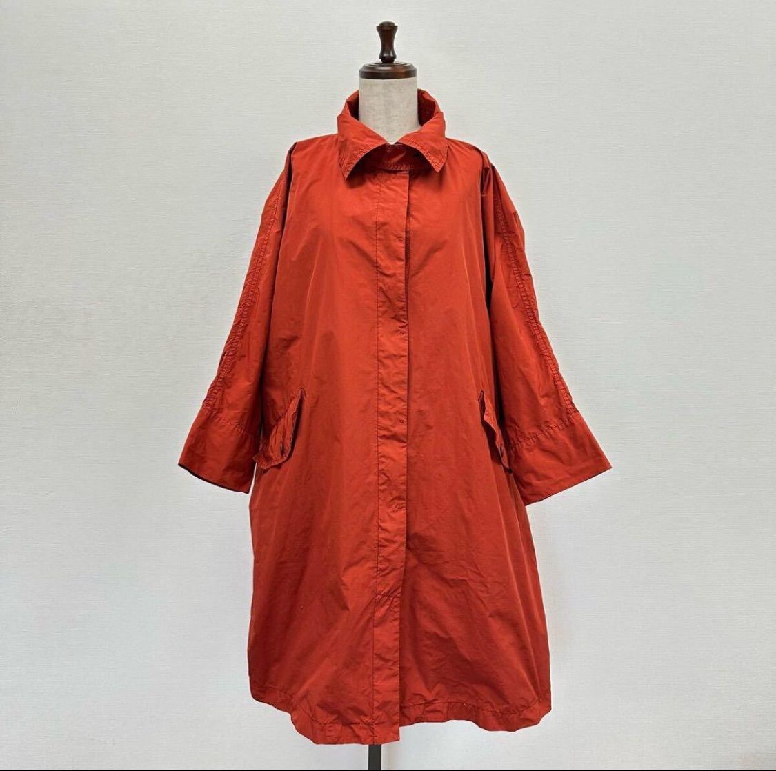 希少 12AW ISSEY MIYAKE イッセイミヤケ イカコートアーカイブ ISSEY MIYAKE(イッセイミヤケ) 18AW Nylon zip-up squid coat ナイロン