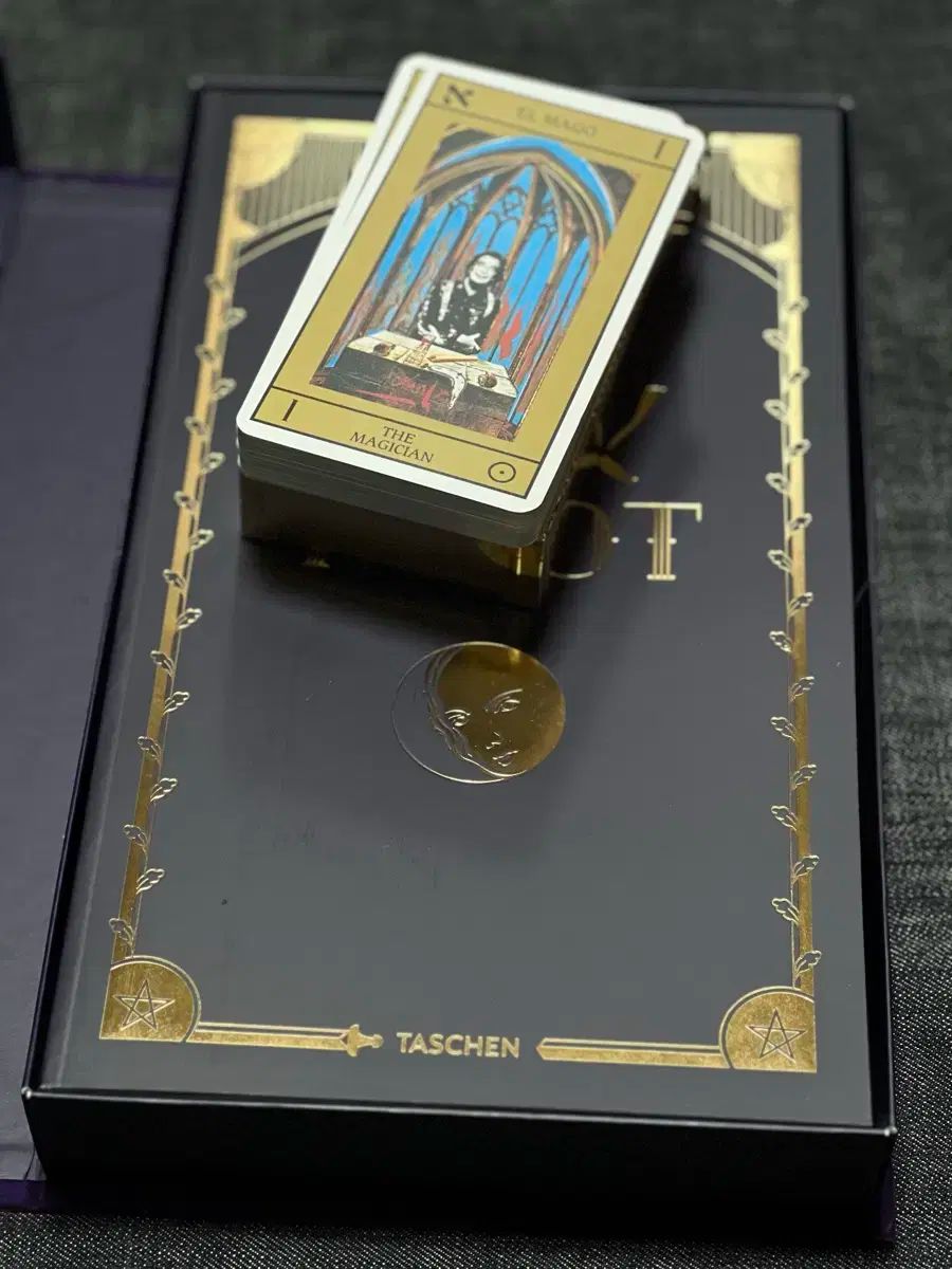 TASCHEN サルバドール ダリ タロット カード セット