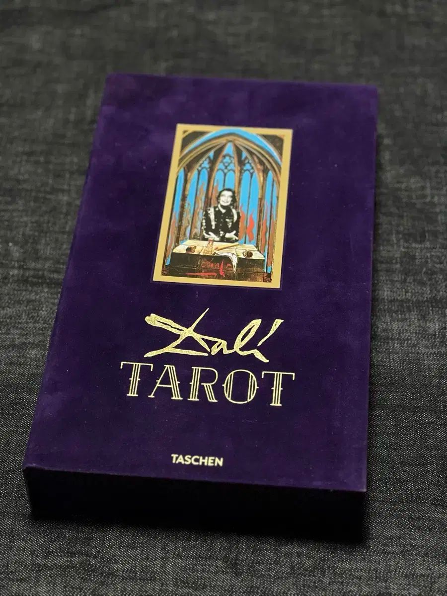 TASCHEN サルバドール ダリ タロット カード セット