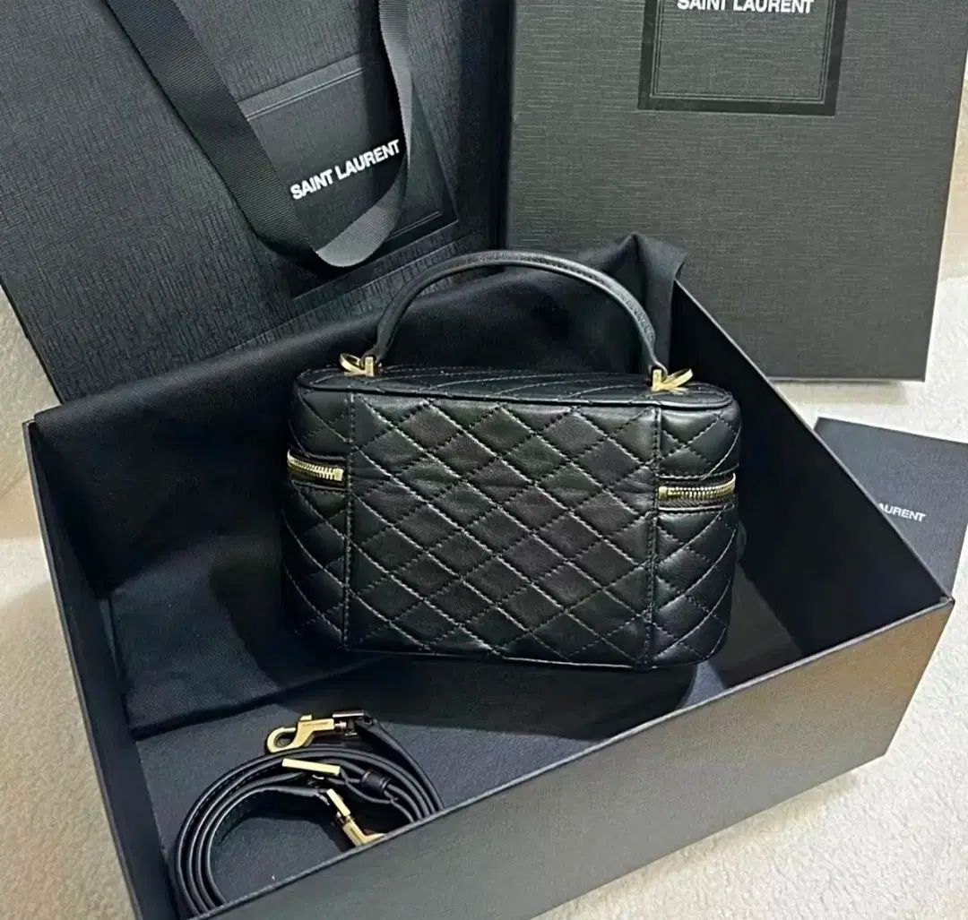 サンローラン GABBY VENICE ショルダーバッグ