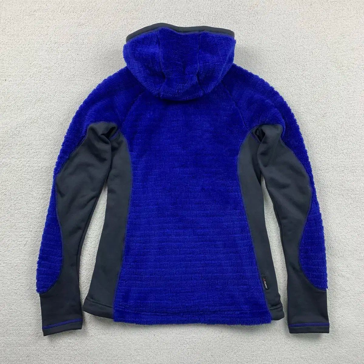 Rab ラブ キャスメリスミッドウェイト ジャケット ブルー