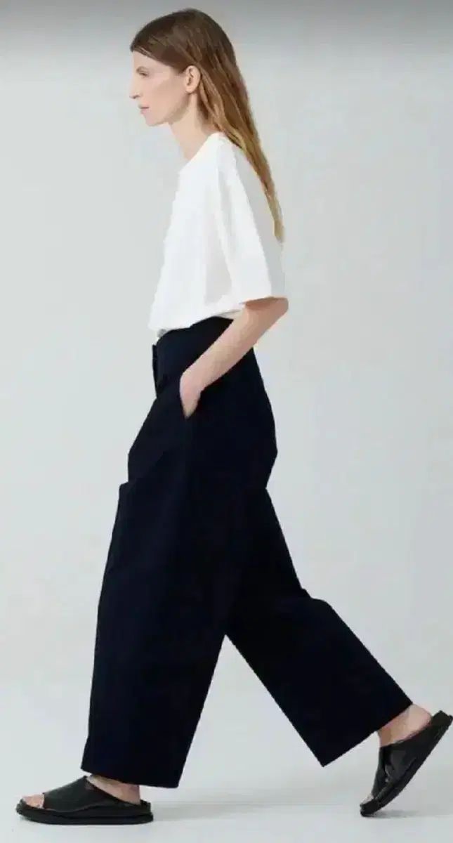 スタジオ ニコルソン ドール ディオ ネイビー