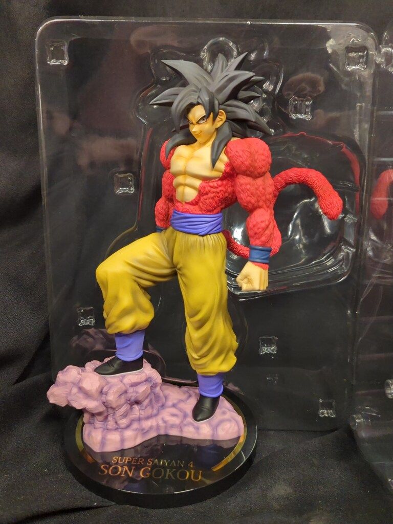 ドラゴンボール　孫悟空　フィギュア バンダイ フィギュアーツZERO EX スーパーサイヤ人4 孫悟空 PVC