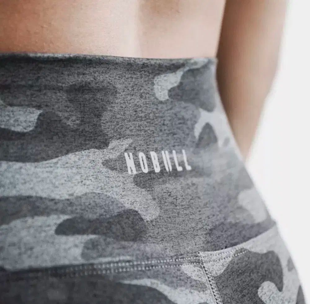 ノーブル ウィメンズ カモフラ スリック ハイ ライズ タイツ 28インチ NOBULL CAMO