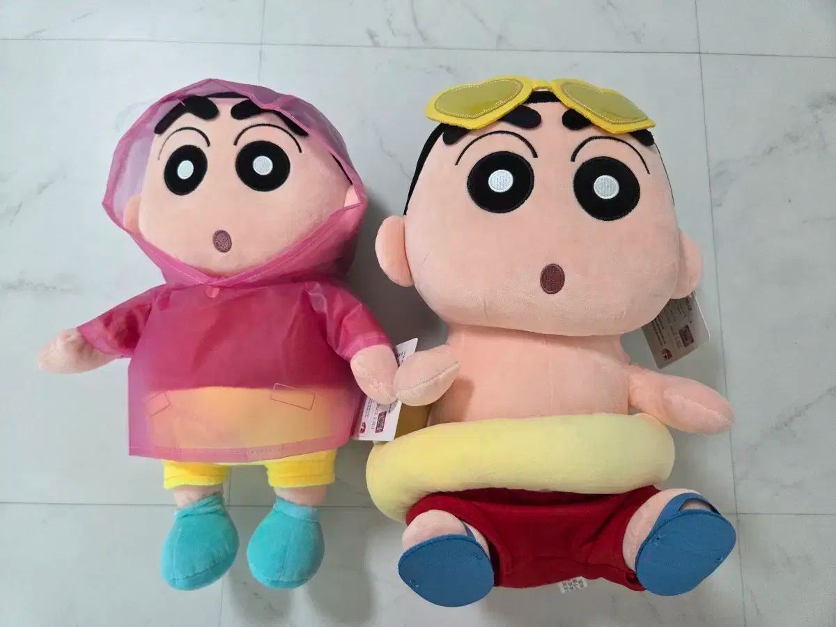格安，定番人気 クレヨンしんちゃん ぬいぐるみ 2個 30-35cm その他