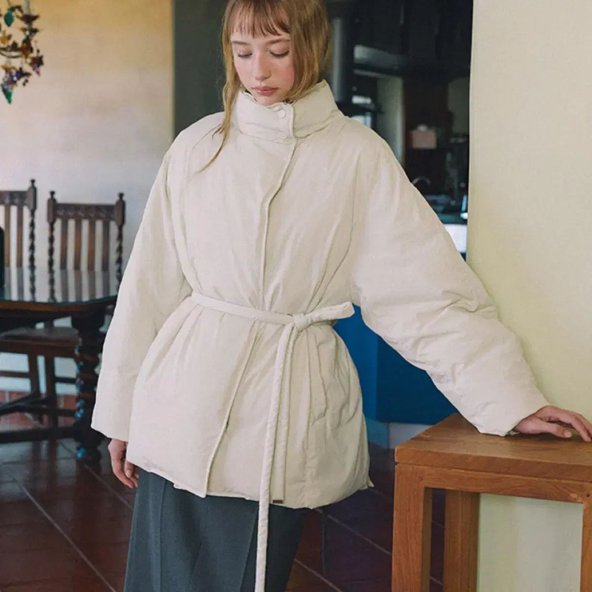 OLIVE des オリーブ デ ハイネック ベルト付き グースダウン アウター