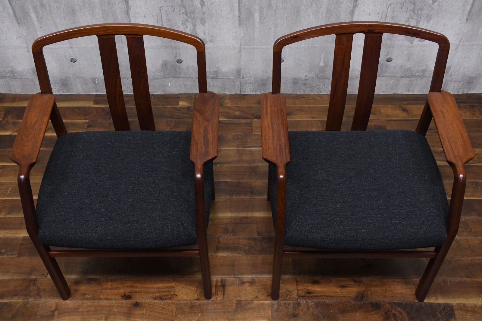 EKC23 カリモク karimoku 最高級 ビベンテ アームチェア 2脚セット