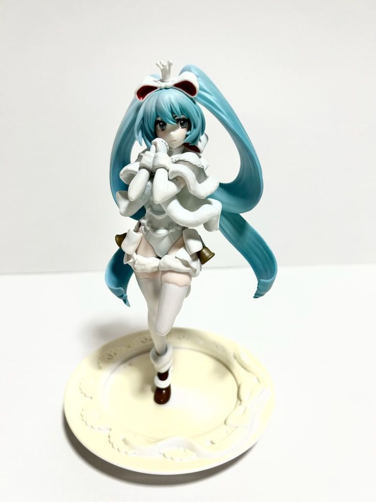 フィギュア10体まとめ売り - メルカリ