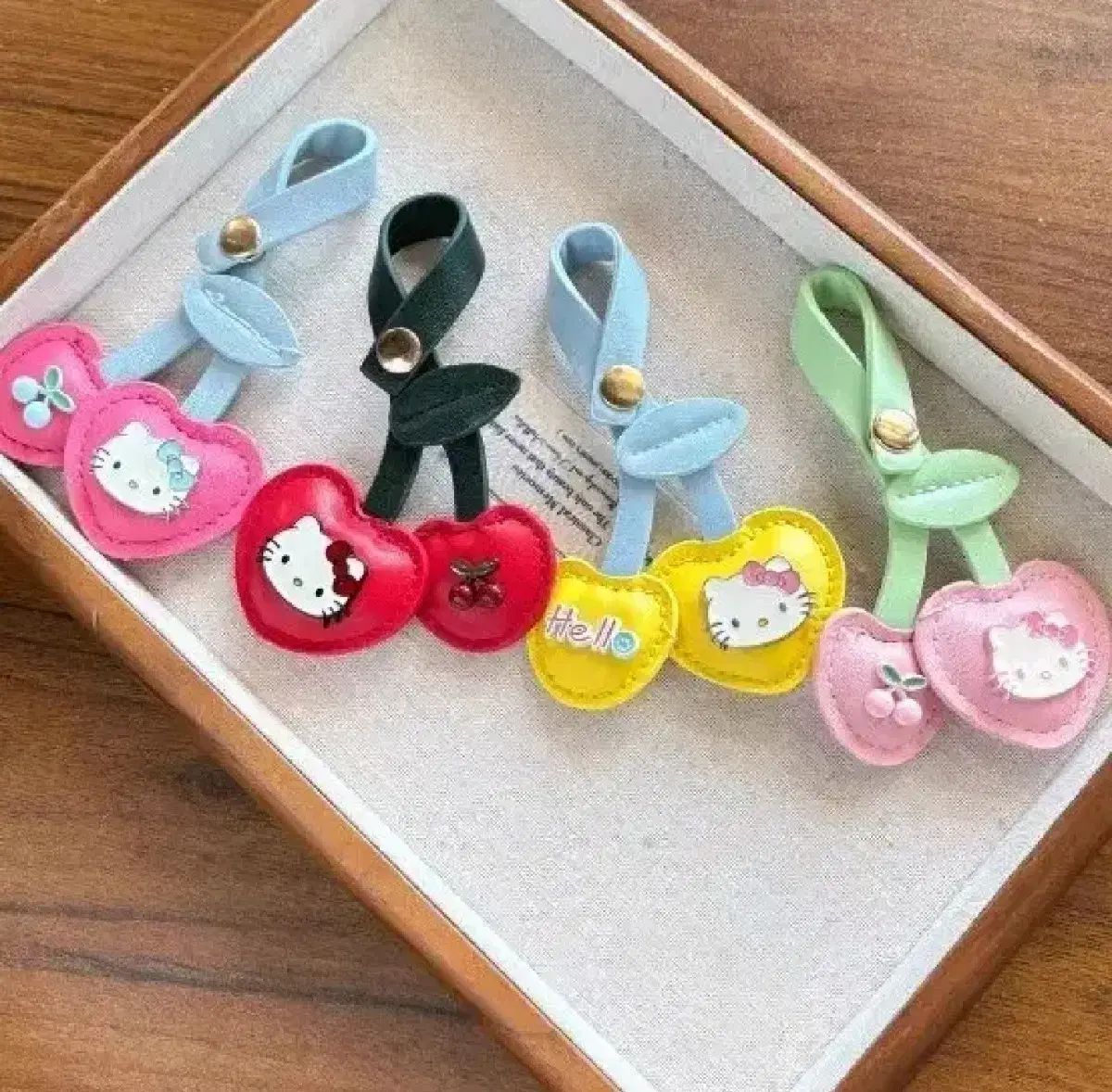 ハローキティ さくらんぼ キーホルダー/バッグ キーホルダー - メルカリ