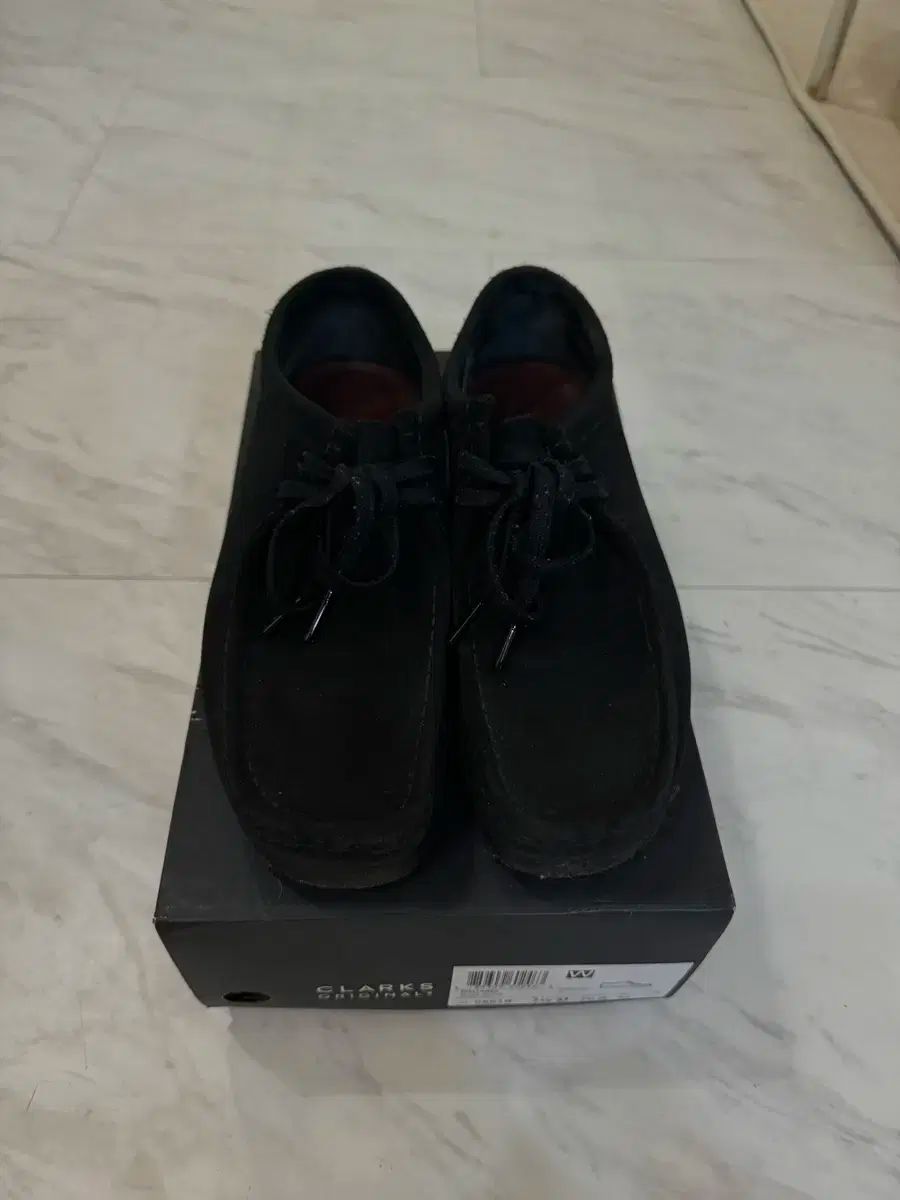 クラークス ワラビー ブラック 250