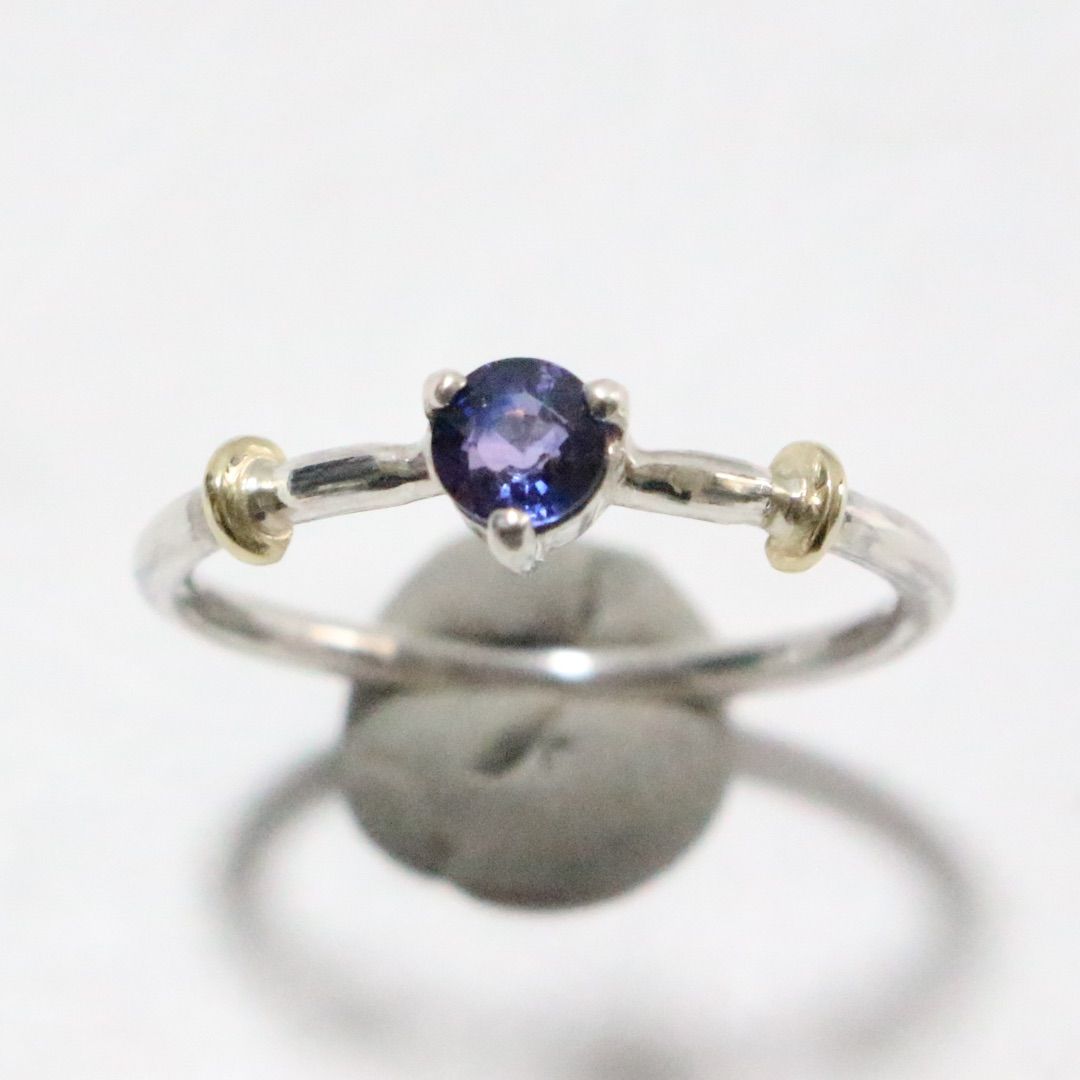 魅惑のパープルとブルーが融合するサファイアK10小ワッカシルバーリング10号 魅惑のパープルとブルーが融合するサファイアK10小ワッカシルバー