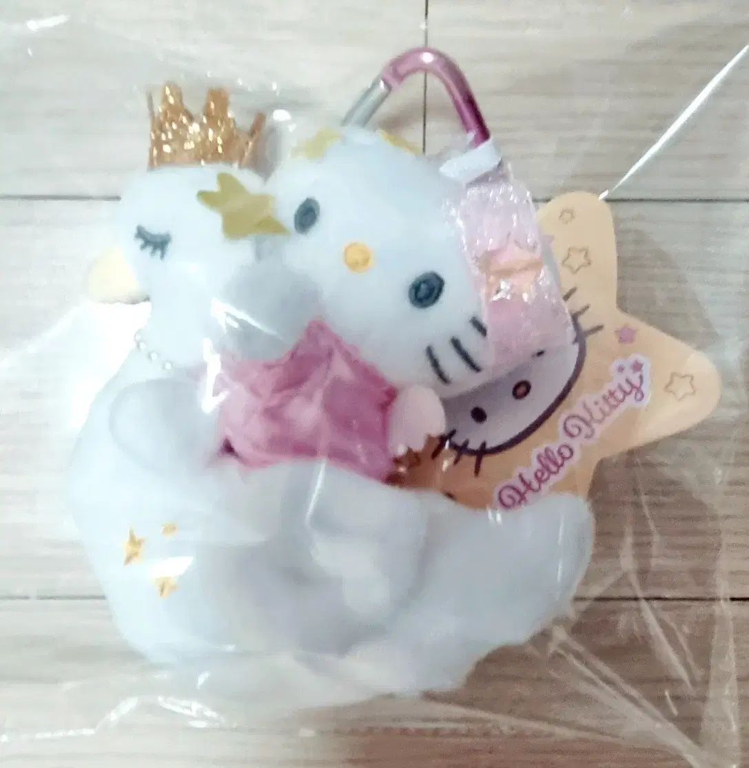 ハローキティ 白鳥 キーホルダー ぬいぐるみ キーホルダー 出品 - メルカリ