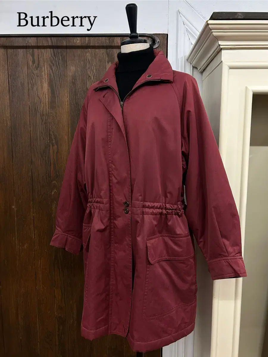 バーバリー バーガンディ マウンテンパーカー