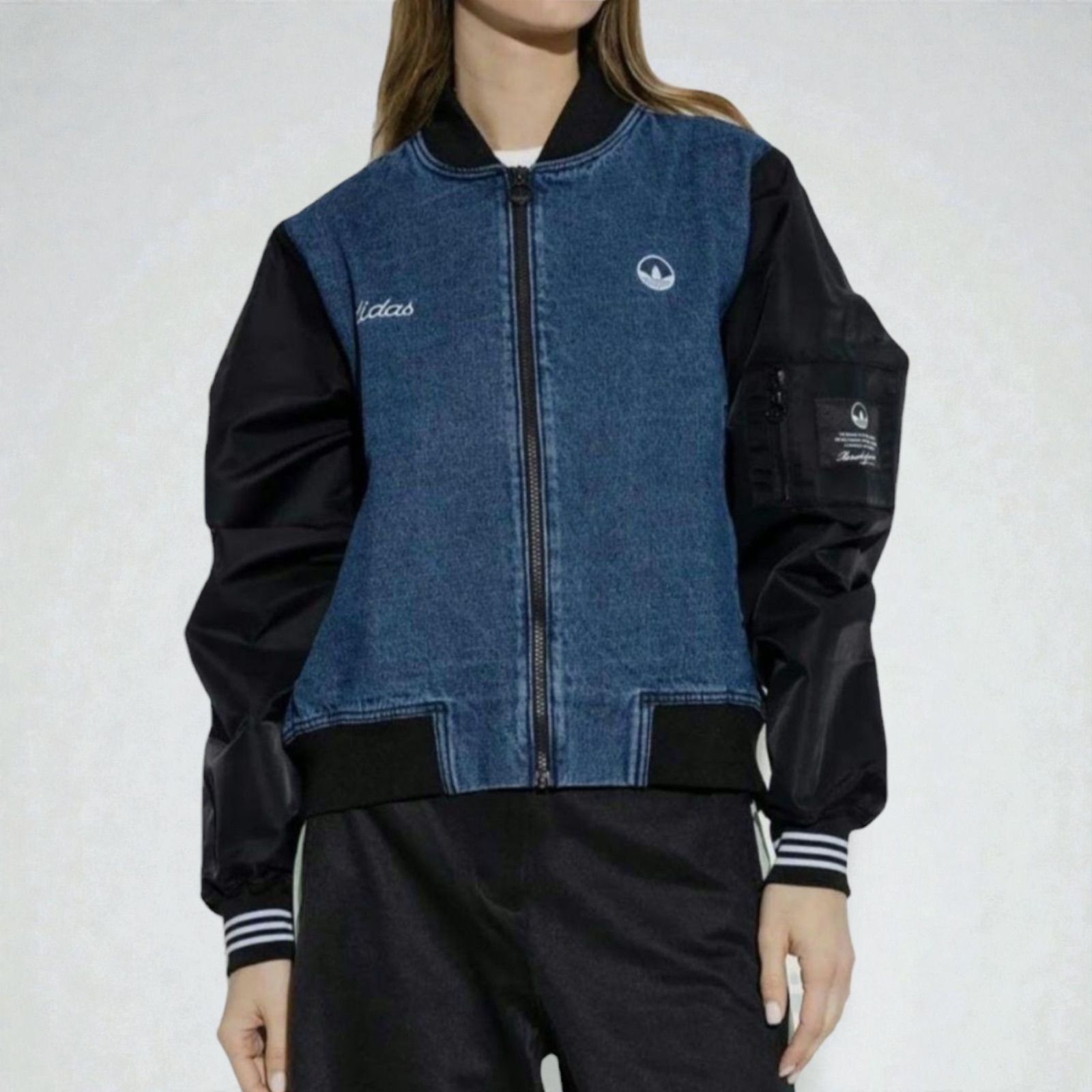 アディダス 新品 カレッジジャケット 120 ブルゾン adidas アディダス ブルゾン XS サイズ カレッジ デニムジャケット