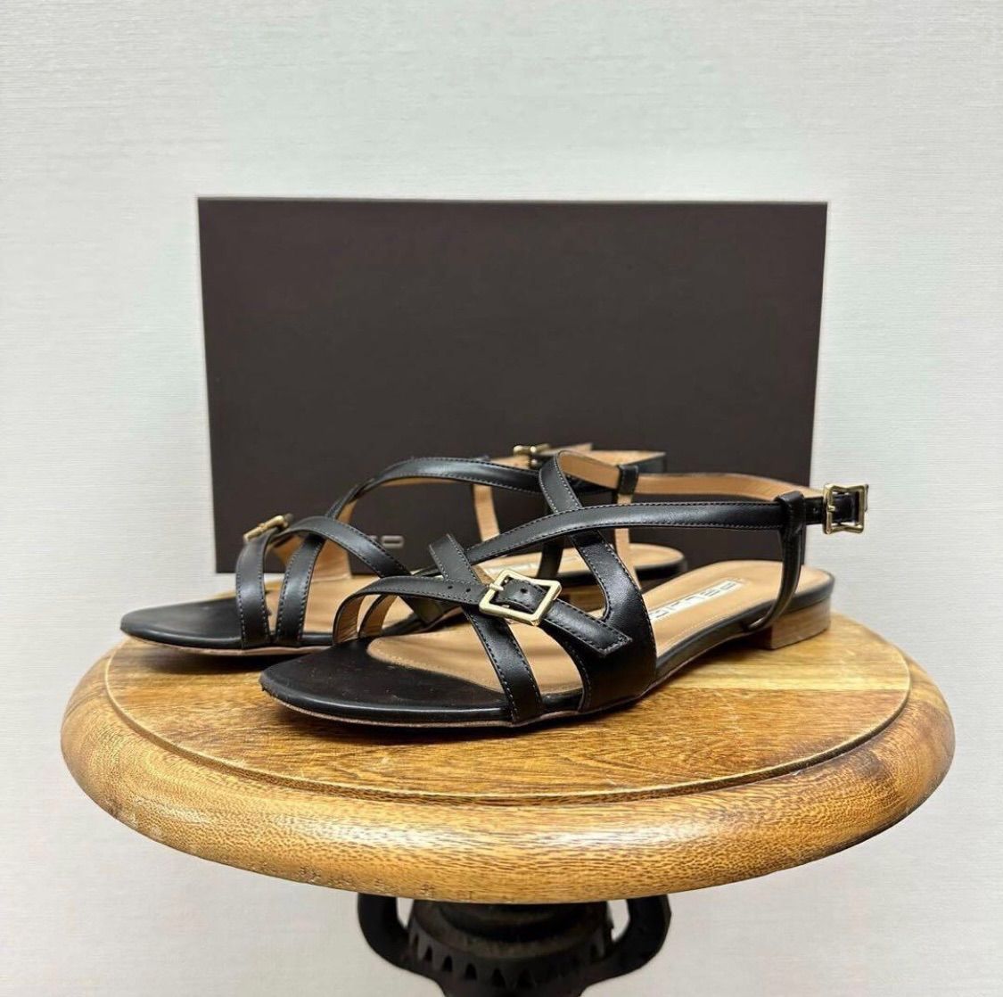 PELLICO ペリーコ クロスバック ストラップ フラット サンダル MADE IN