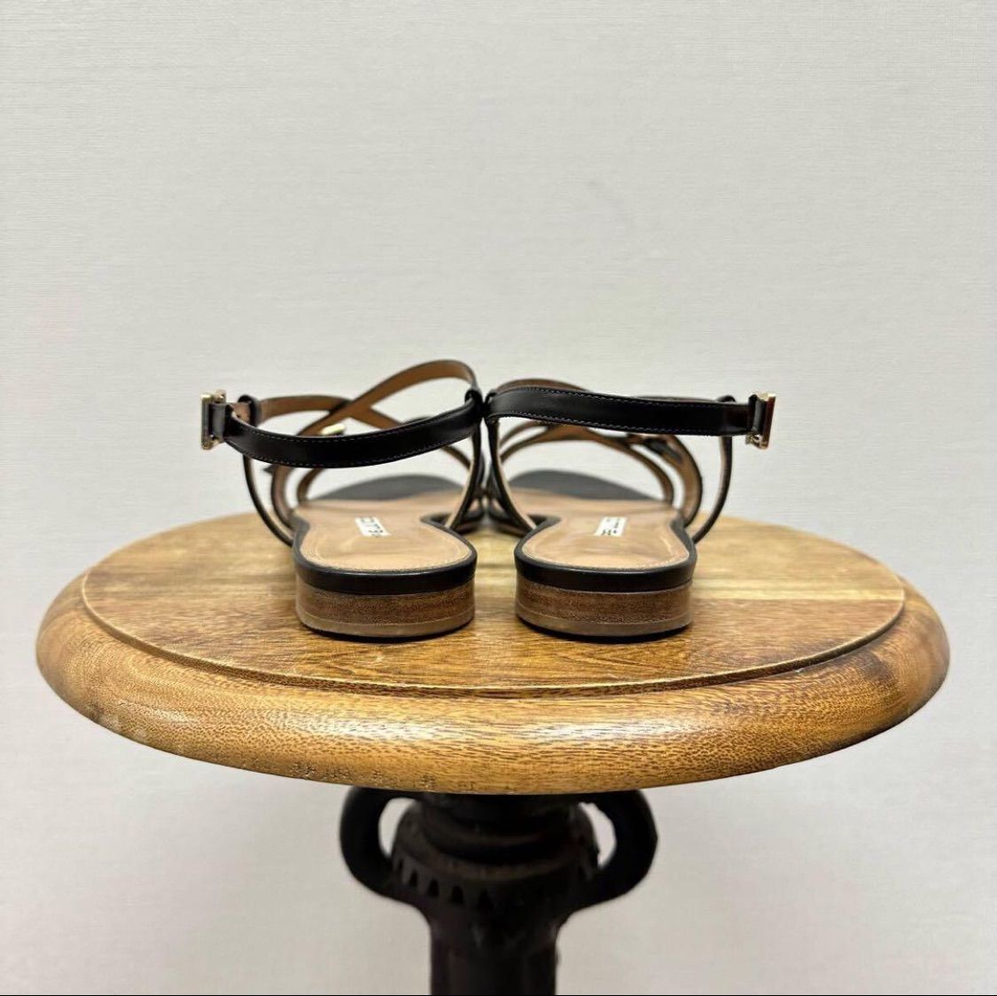 PELLICO ペリーコ クロスバック ストラップ フラット サンダル MADE IN