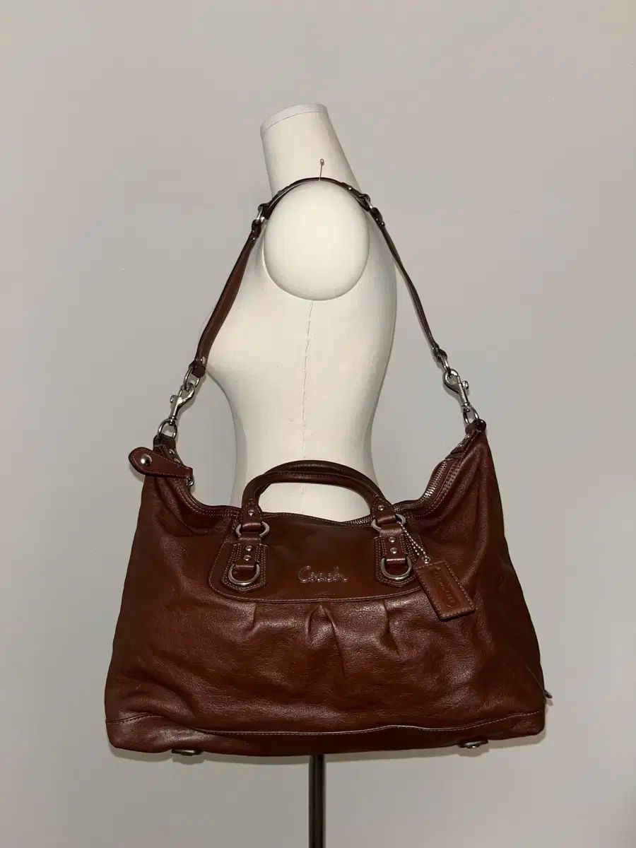 ブラックフライデー Coach brown Shoulder Bag