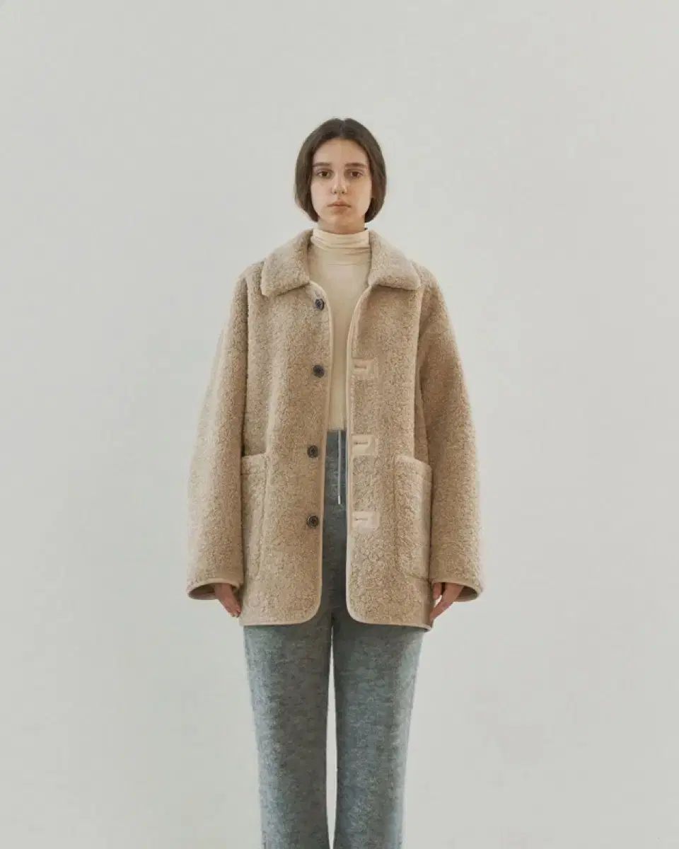 アンニズ リバーシブル ムートン ジャケット
