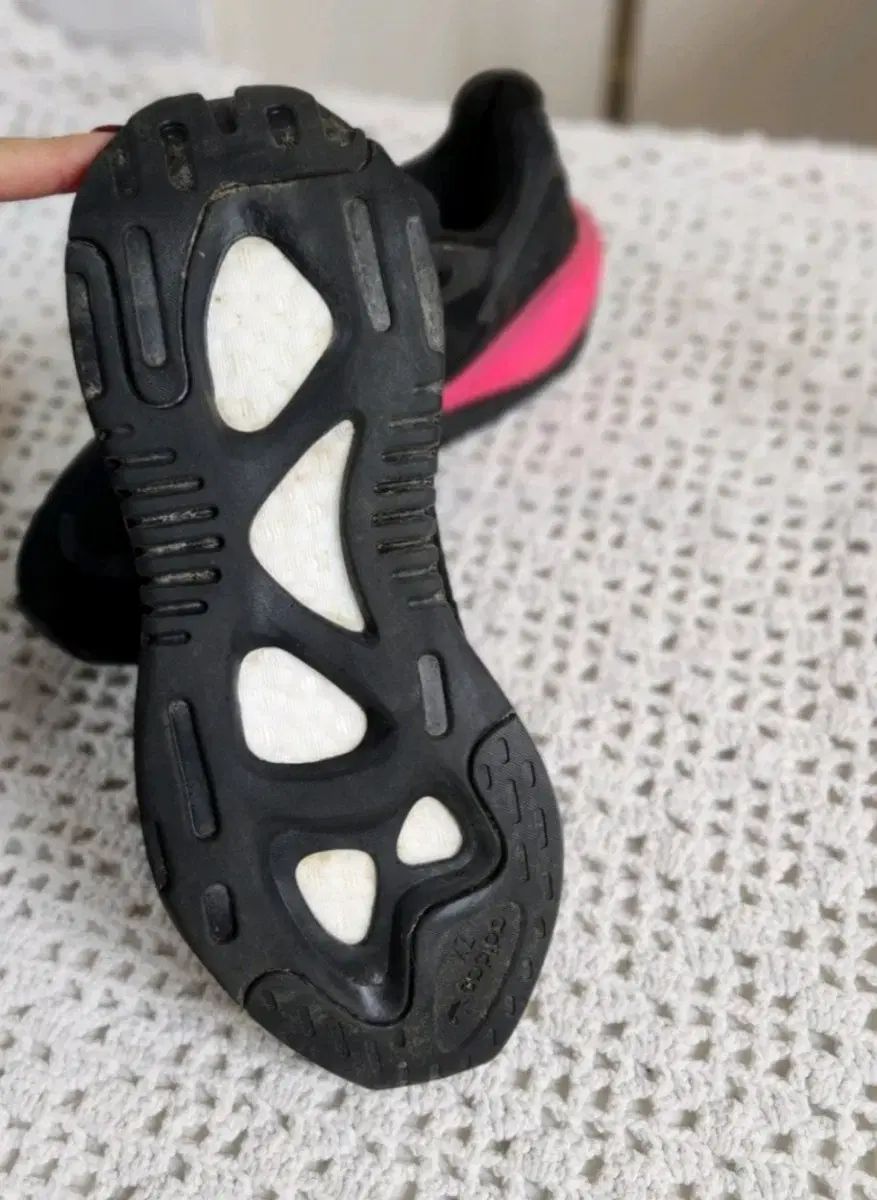 【^ - ^】ReFa アディダス ZX R IN