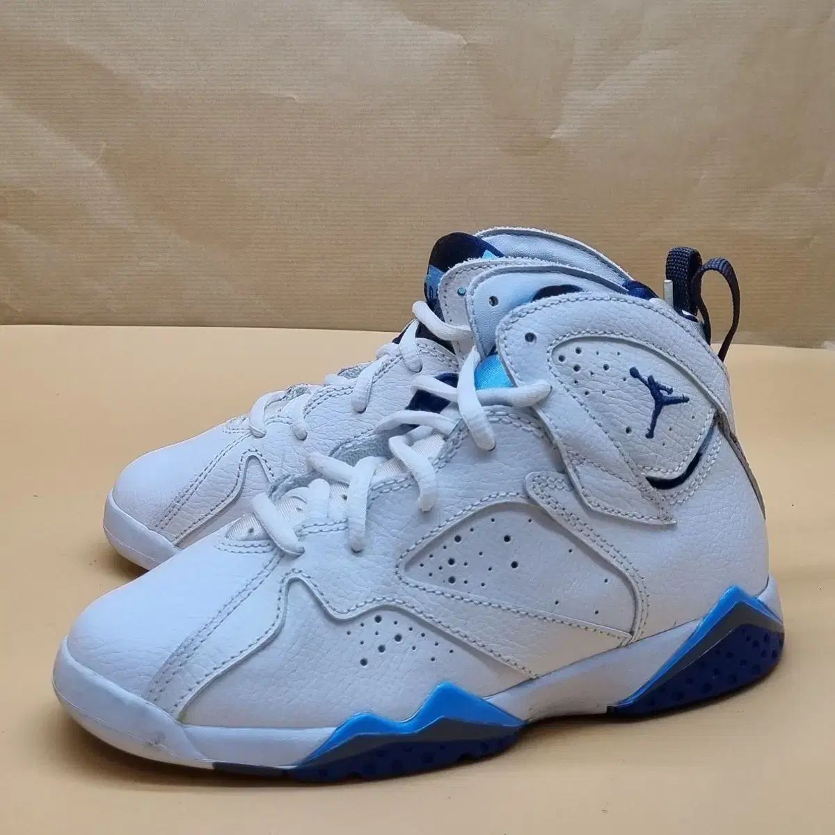 エア ジョーダン 7 レトロ 210_