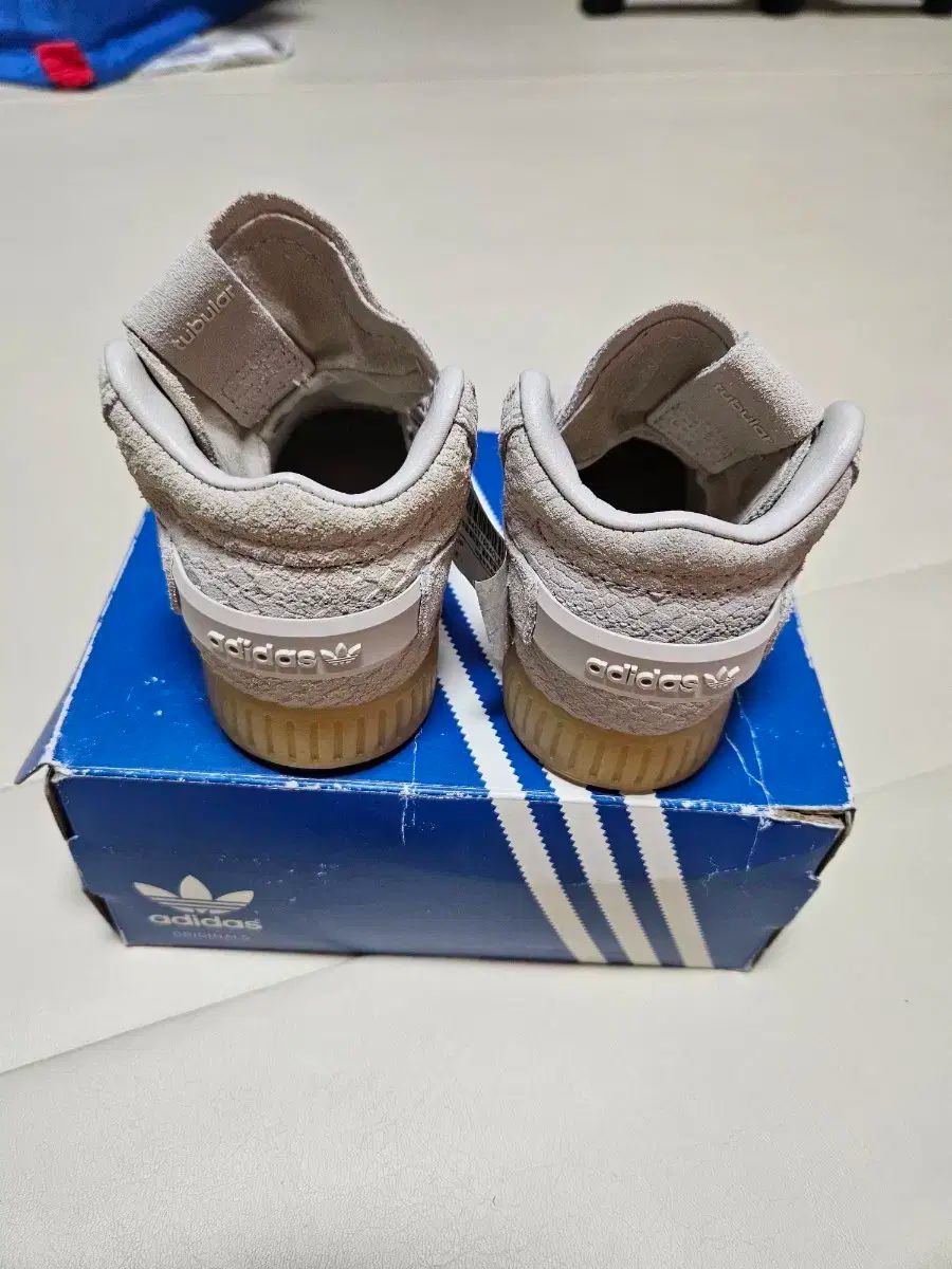 アディダス ユア YOOA 用 ベルクロ スニーカー