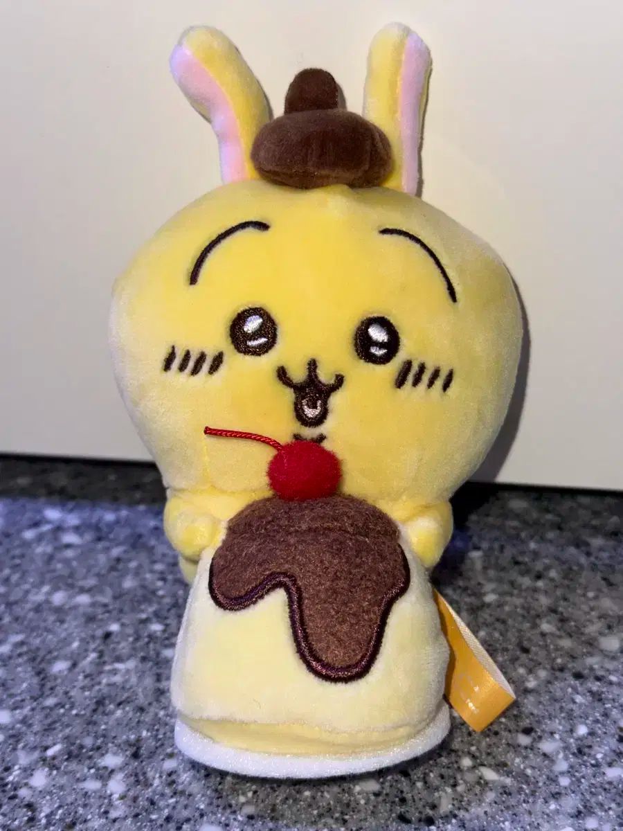 ちいかわ うさぎ ポムポムプリン デスクトップ ぬいぐるみ - メルカリ