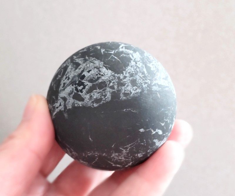 天然石 シュンガイト 2点 カラス スフィア ガラス 台座 35mm スフィア
