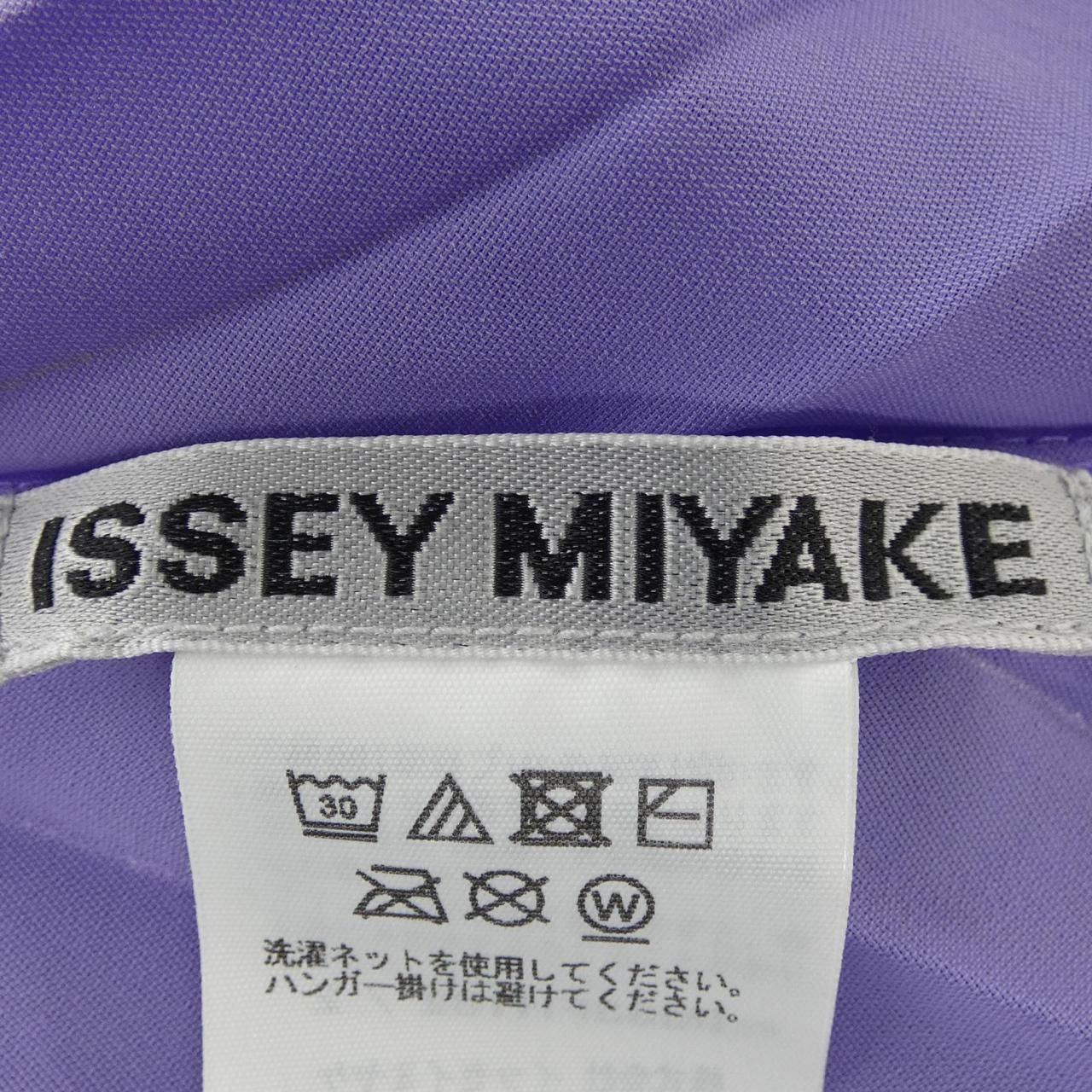 イッセイミヤケ ISSEY