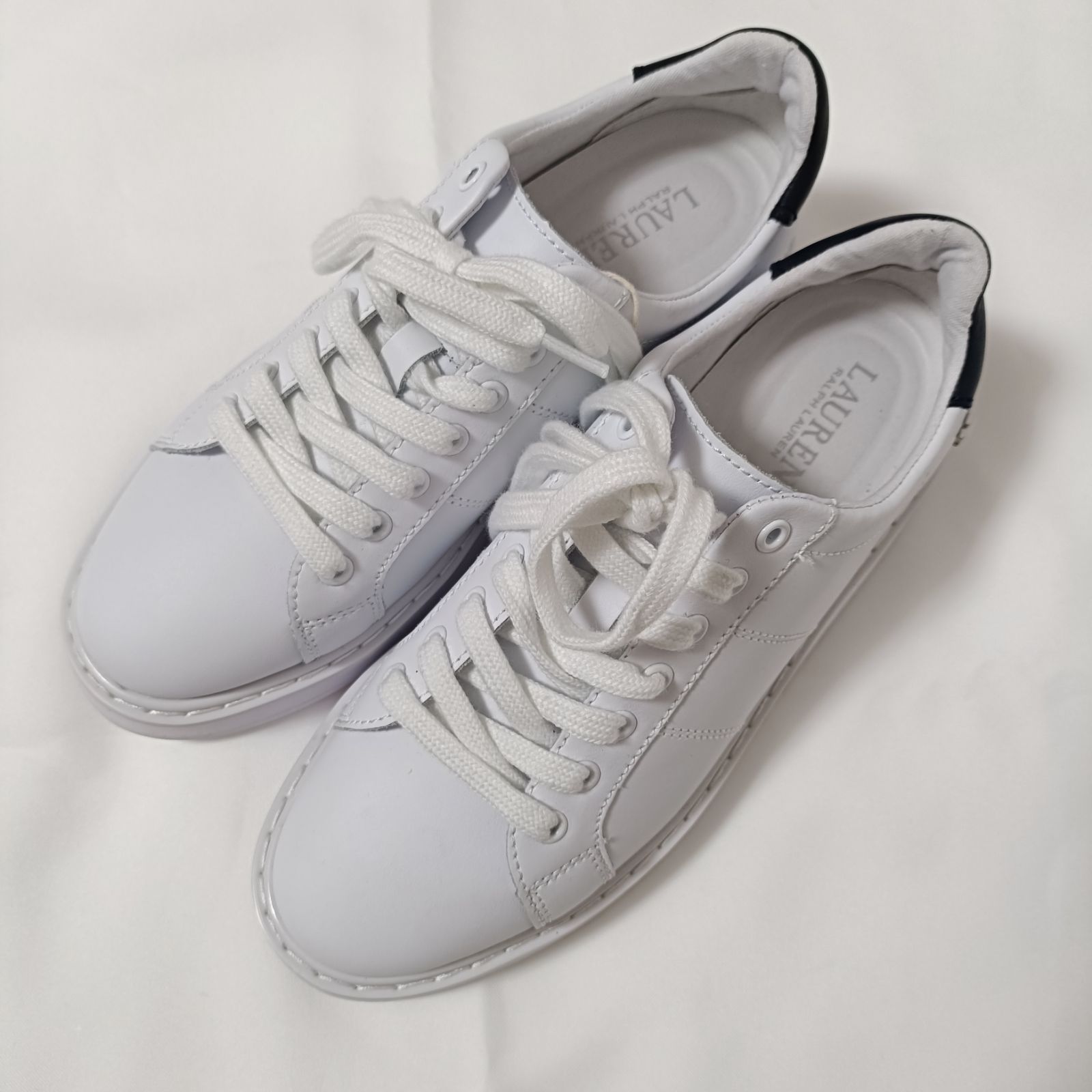 新品未使用】Lauren Ralph Lauren ローレンラルフローレン スニーカー 